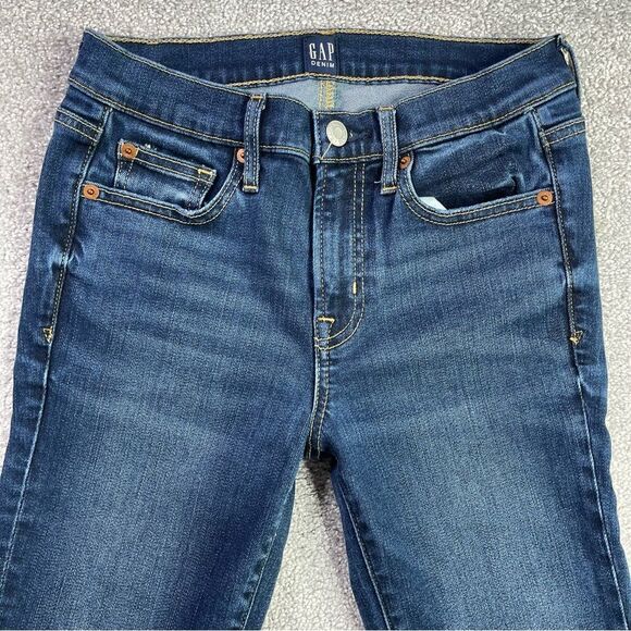 Gap Jeans Women’s 2 Blue Dark Wash Slim Fit Cropped Skinny Leg Low Rise Denim - Picture 2 of 14